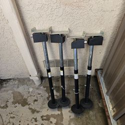 RV Slide out level support jacks