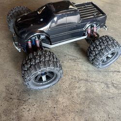 Traxxas EMaxx E-Maxx Brushless 4x4 RC Car