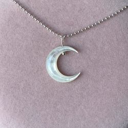 Mother of Pearl Moon 🐚 💗  On 16inch 925 Sterling Silver Necklace 