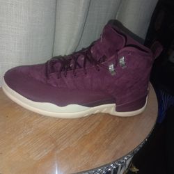 Air Jordan 12 Retro Bordeaux