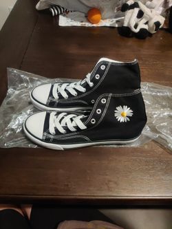 Brand New Daisy High tops Size8