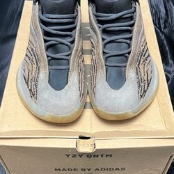 Yeezy QNTM Amber Tint