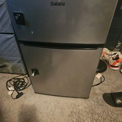 Mini Refrigerator 