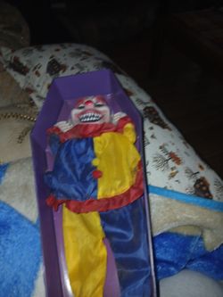 Clown in coffin 80s