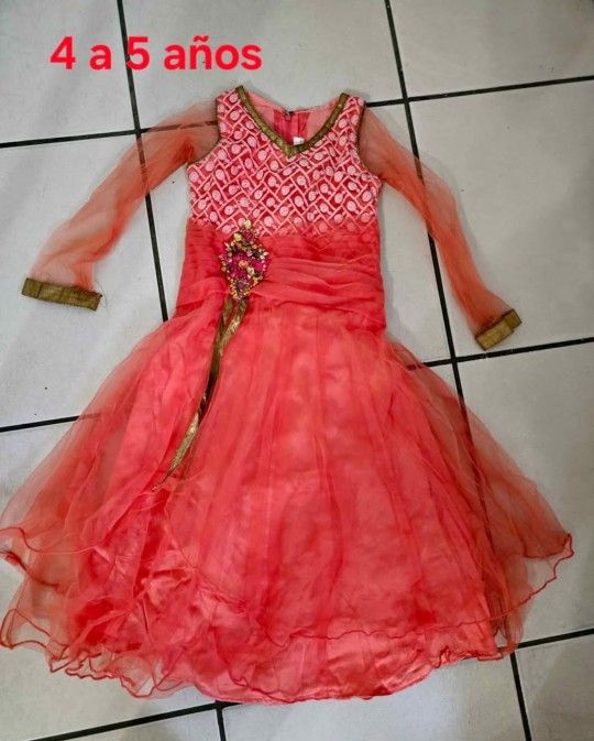 Trajes De Niñas