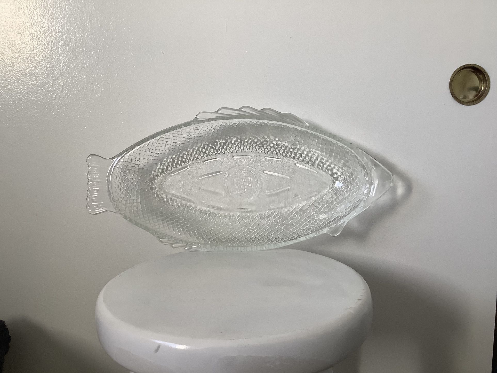 Vintage Glasbake #4141 Fish Shaped Baking Serving Dish With Wire Basket 17” McKee Jeannette Company Located In AGOURA HILLS Not Selling Separately
