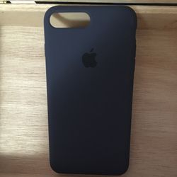 Like-new Apple iPhone 8 Plus / 7 Plus Silicone Case – Midnight Blue