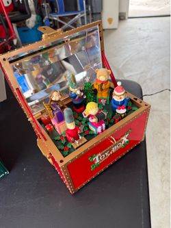 1997 Maisto vintage Christmas Toy Box