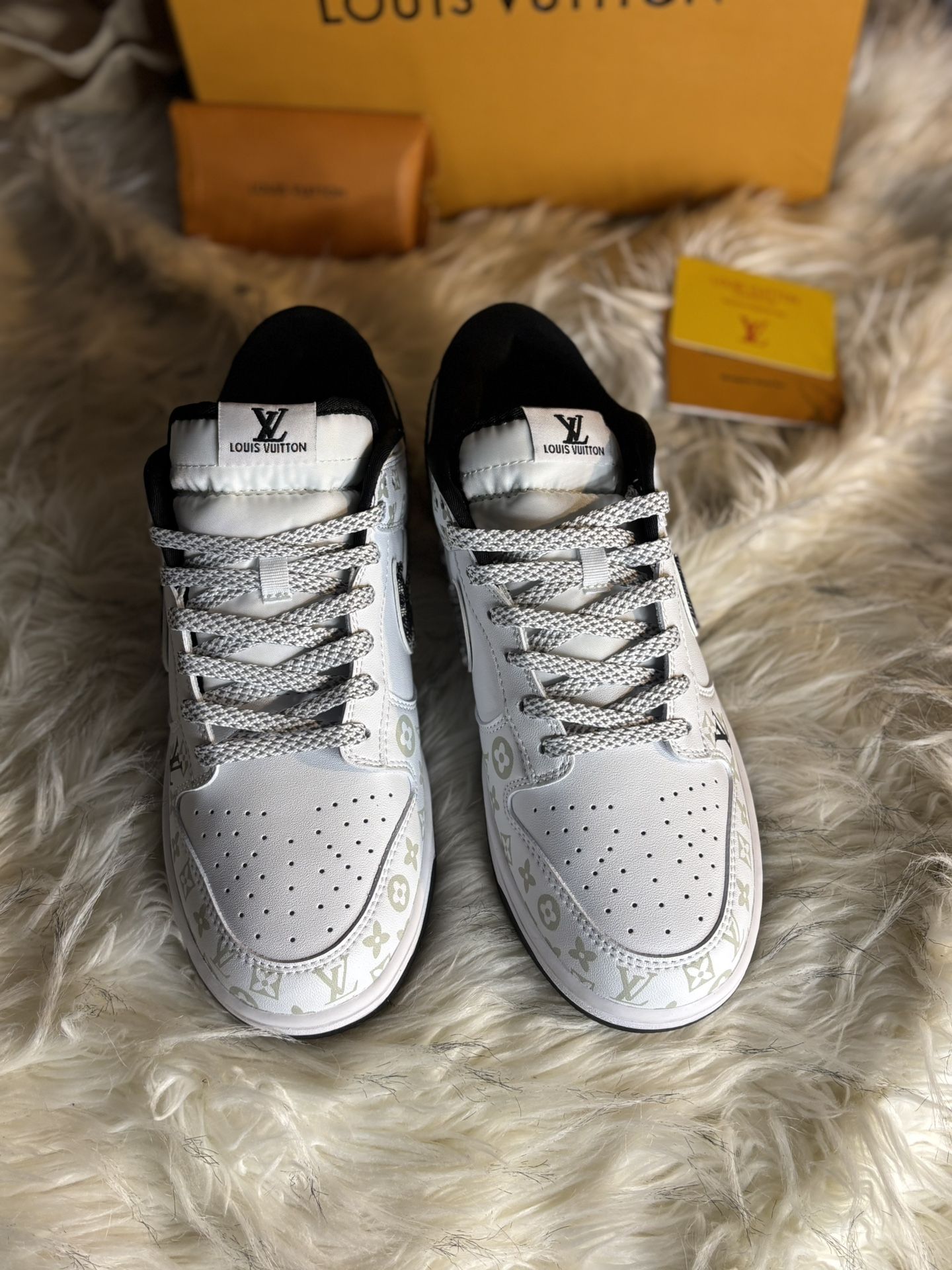 Louis Vuitton Dunks