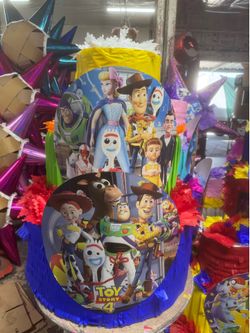 Toy Story pastel piñata