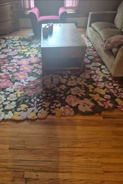 FREE Big flower rug (plus other items)
