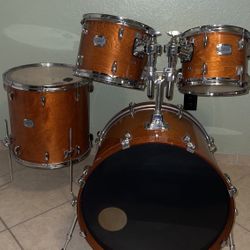 Yamaha Drum Set