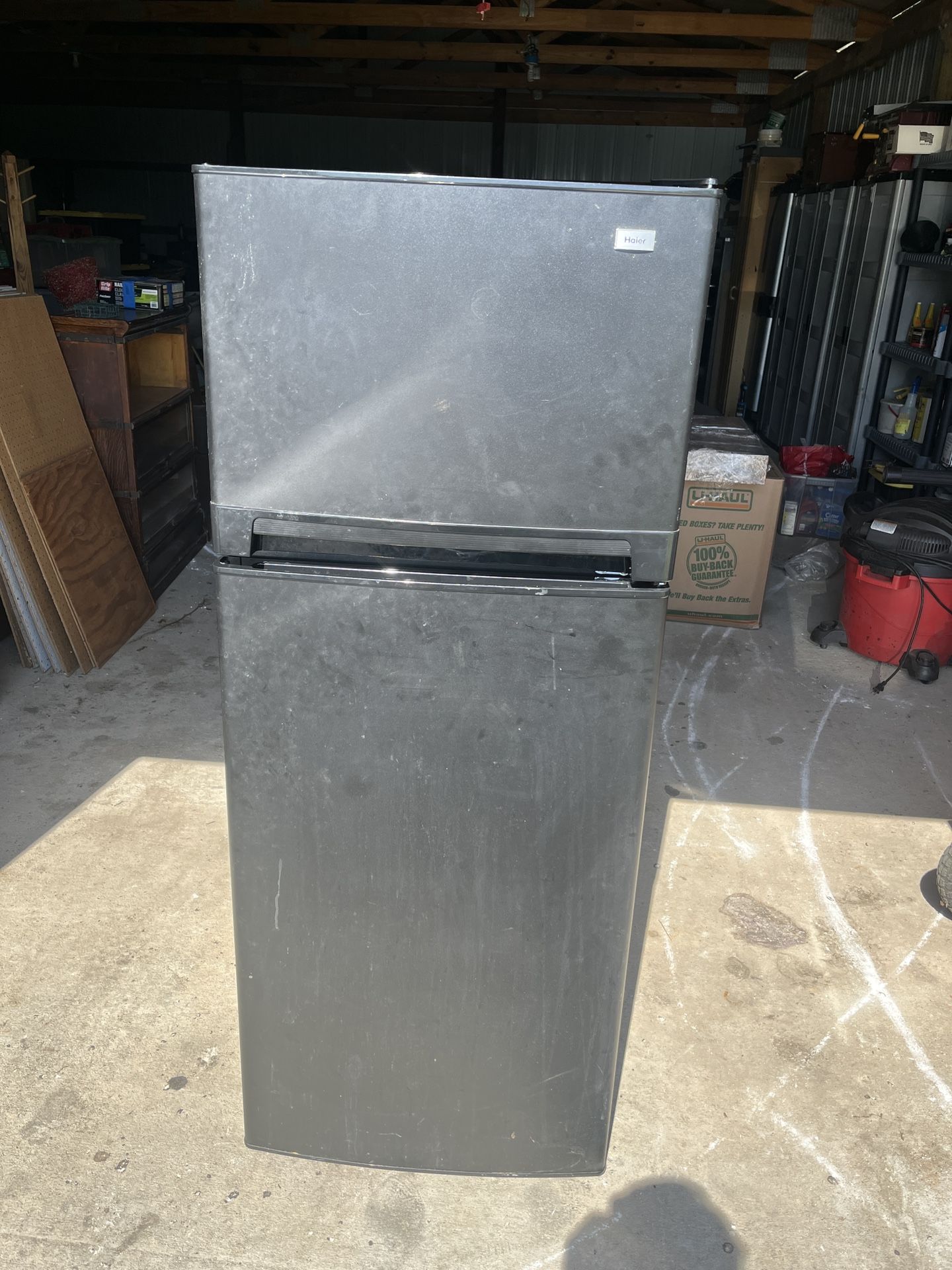 Haler Refrigerator