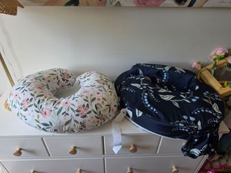 Boppy & My Brest Friend Nursing Pillows | Almohadas de Lactancia Boppy y My Brest Friend