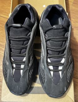 Adidas Yeezy Sneakers – Black 9.5