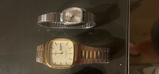 Lot of 2 watches not working/for parts or repair - Armitron, Timex