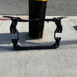 2018-2023 Audi Q5 Radiator Support OEM