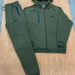 Nike Sweatsuit 