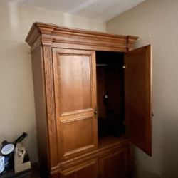 Clothing Cabinet & Armoire