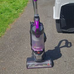 Bissell Pet Vacuum 