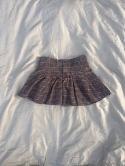 Children’s Place mini pleated brown skirt.