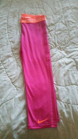 Girls Nike pro leggings