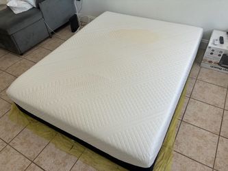 Foam queen size mattress 14"