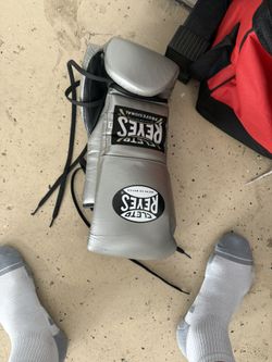 16 Oz Lace Up Cletos