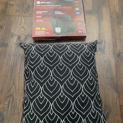 Pillow And Digital HDTV Antenna 
