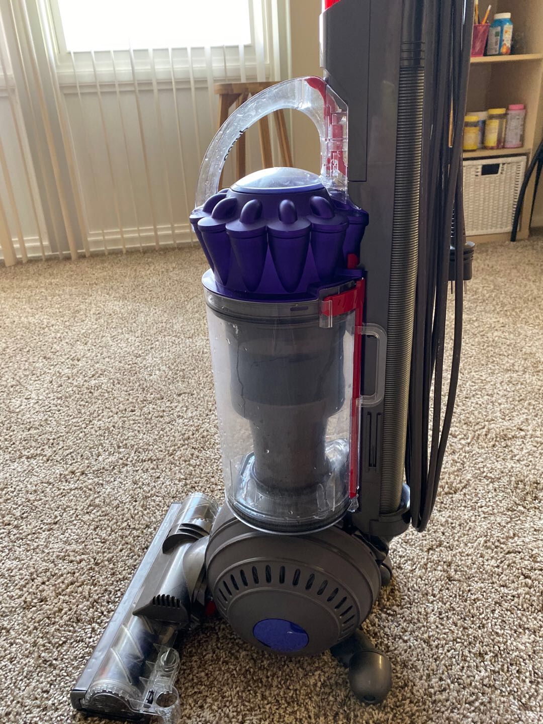 Dyson animal ball with almost new tools and filter