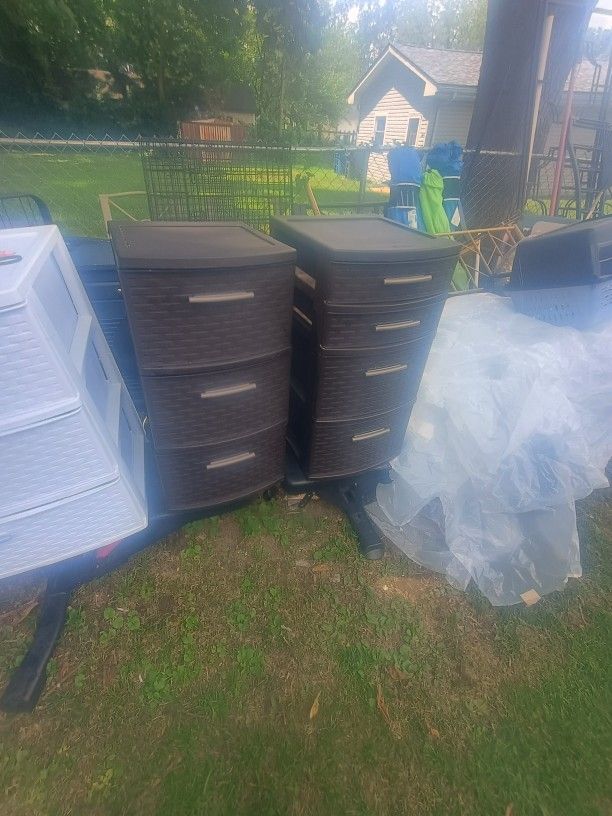 2 Sterilite Storage Containers 2 Of Them