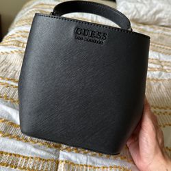 Guess Shoulder Bag