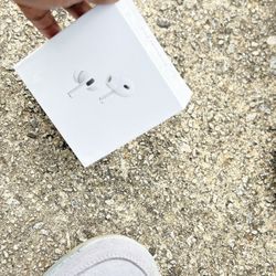Pods, AirPods 