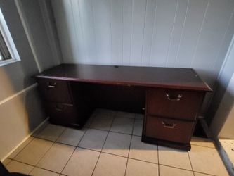 Desk Great Shape