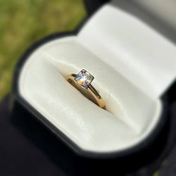 Jewelry 14k solid yellow gold natural diamond 0.17CT ring size 4.50