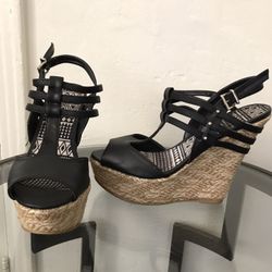 Qupid Strappy Wedge Platform Sandal