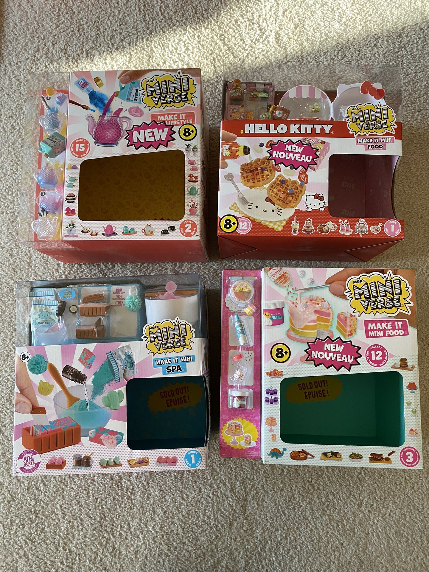 4 Mini Ball display box & 20 mini balls