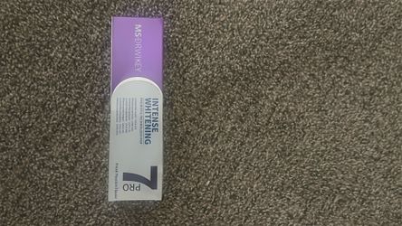 intense whitening toothpaste
