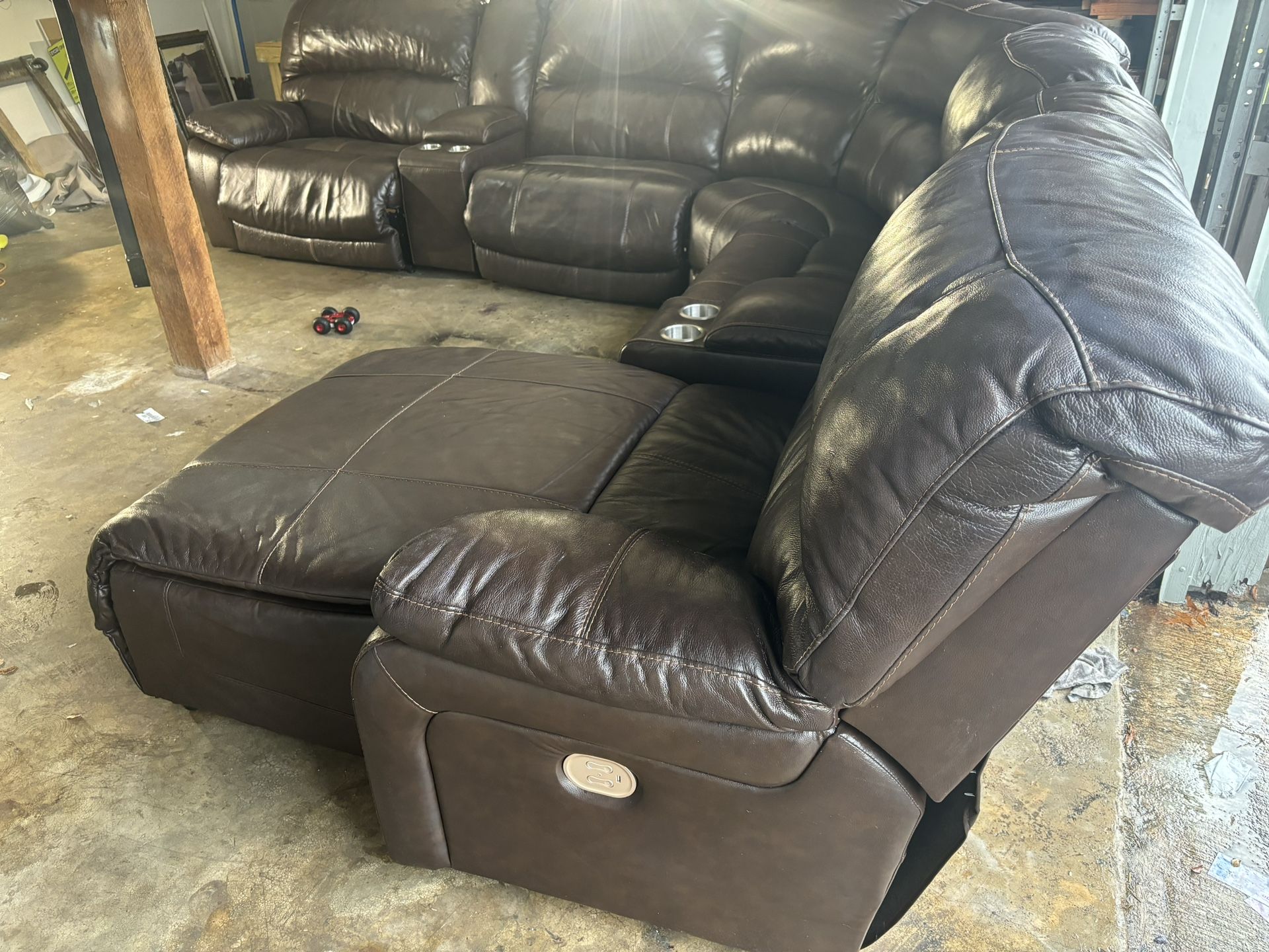 Like New Ashley Furniture VonKurt 6-Piece Power Leather Reclining Modular Sectional - Delivery π
