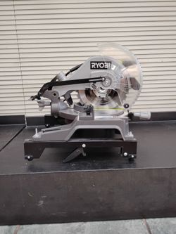 Ryobi 10 in Table Saw