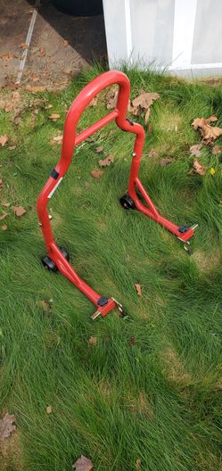 Paddock motorcycle rear lift for doing maintenance