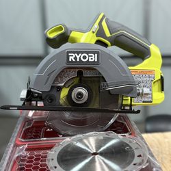 Ryobi ONE+ 18V Cordless 5 1/2 in. Circular Saw (Tool Only)
