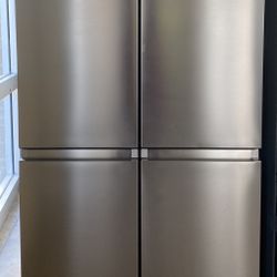 Hisense 21.6 Cu Ft 4 Door Counter Depth  French Door Refrigerator With Ice Maker