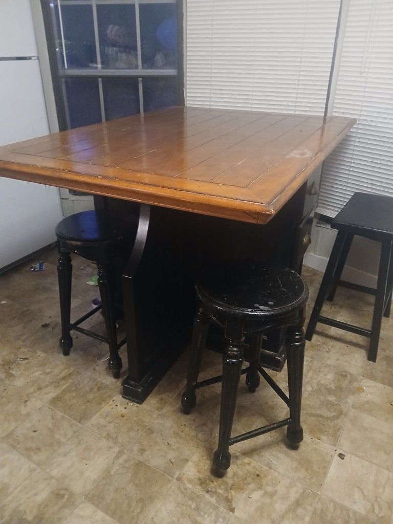 Tall Dining Room Table With 4 Stools
