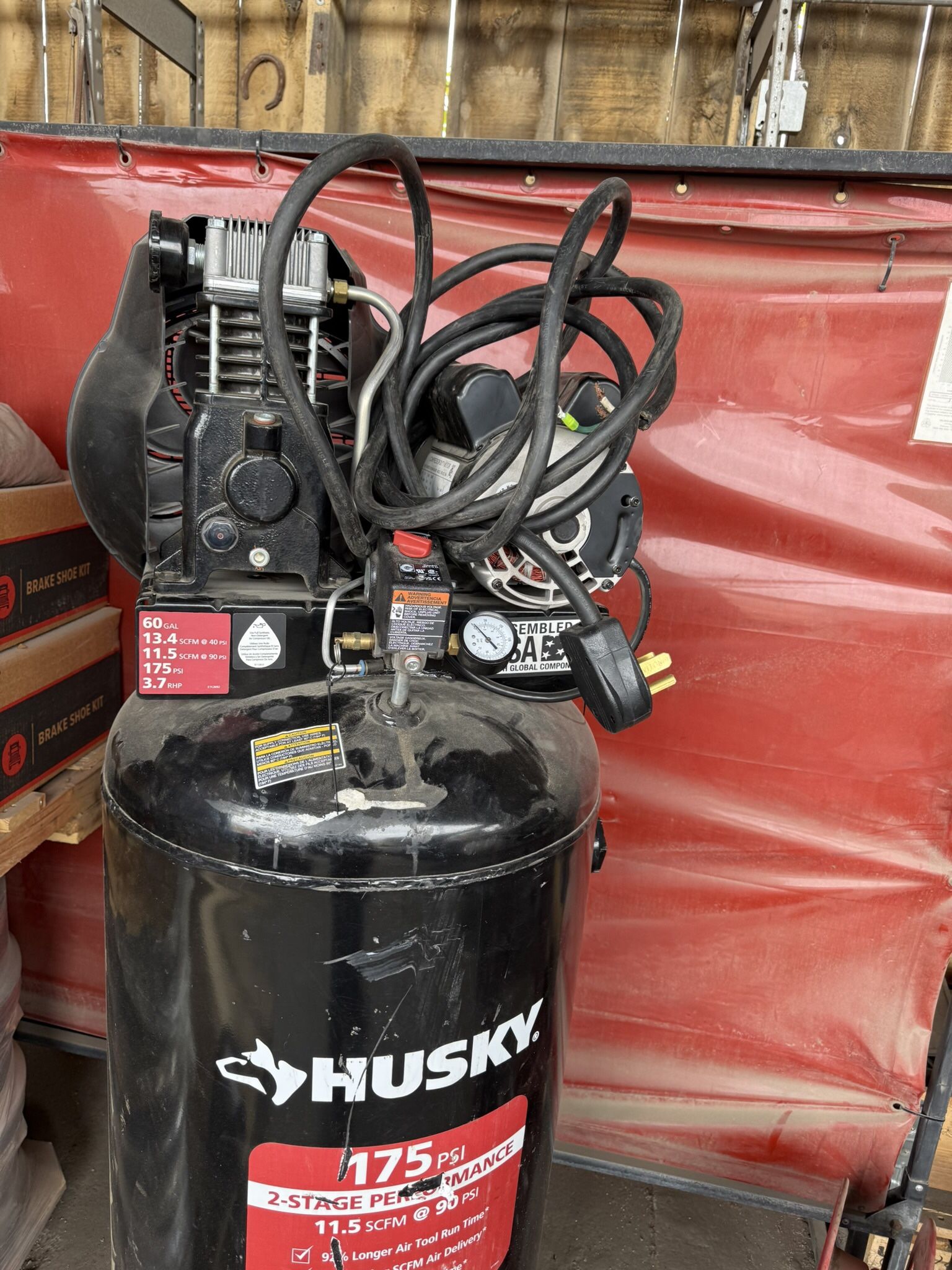 60 Gallons Husky Compressor 220v