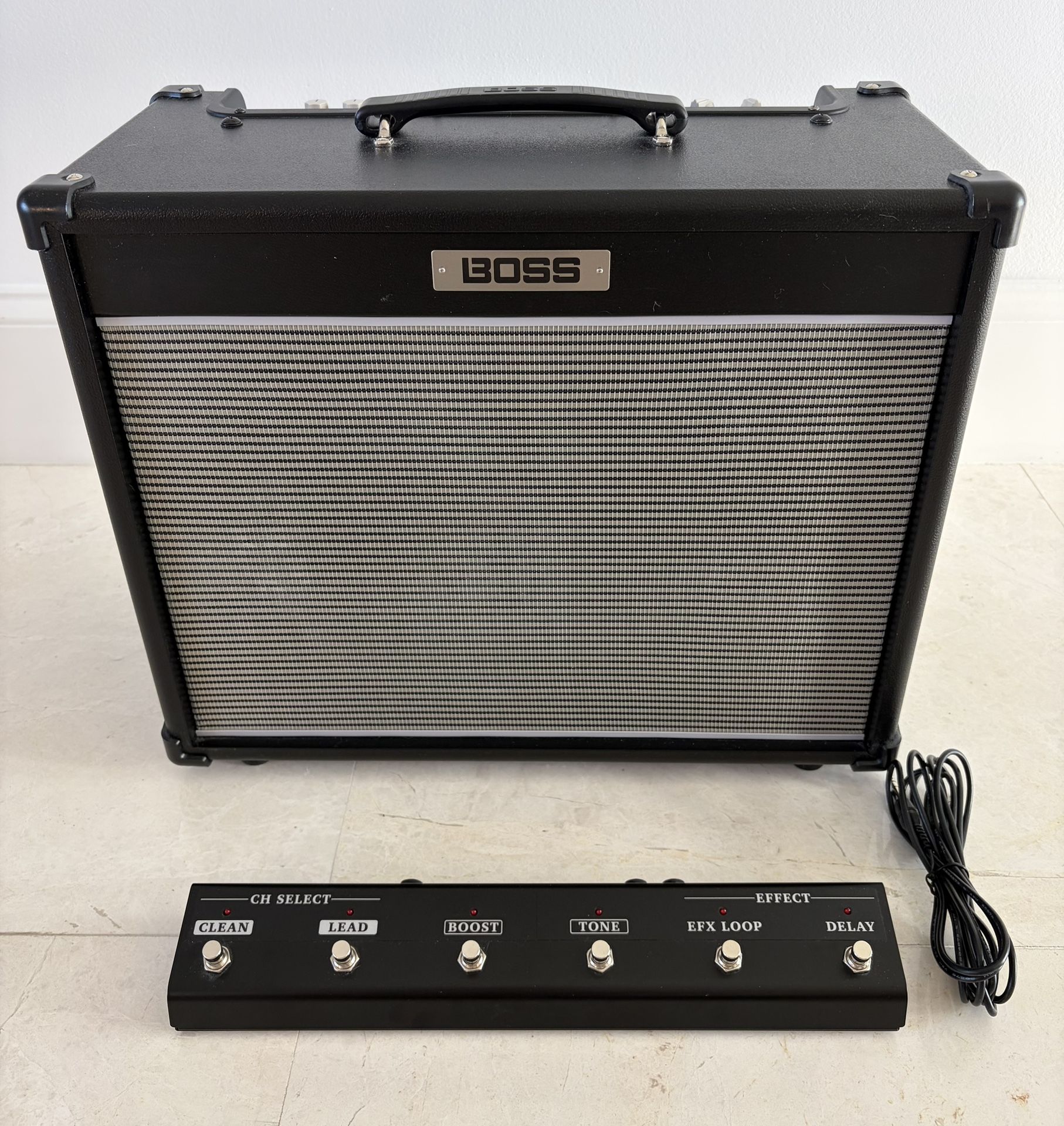 Boss Nextone Stage Amp with Boss GA-FC 6 Button Footswitch MINT