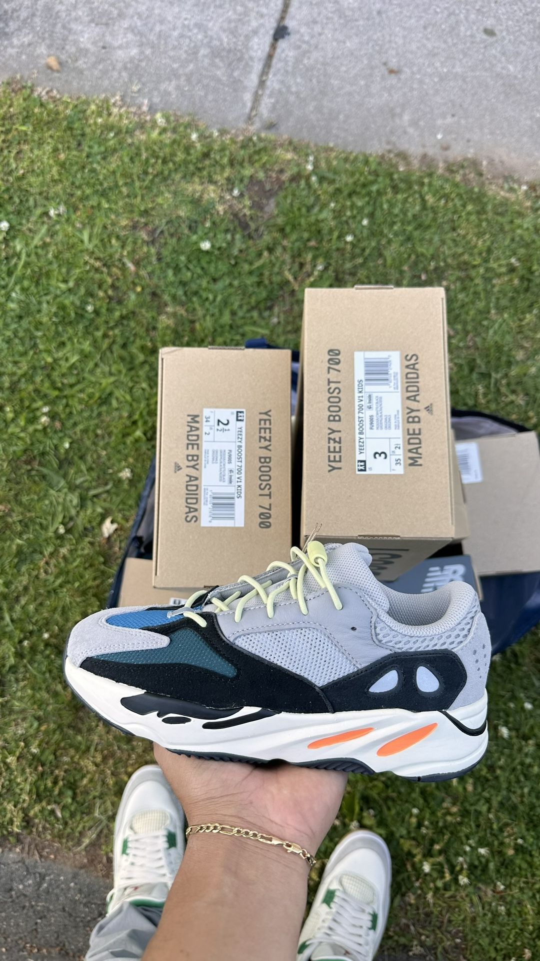 Yeezy Boost 700 Wave Runner Size 2.5Y-3Y