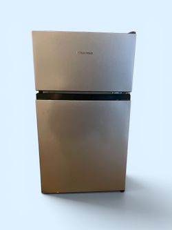 Double-door compact mini fridge