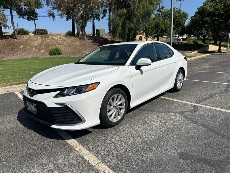 2022 Toyota Camry LE