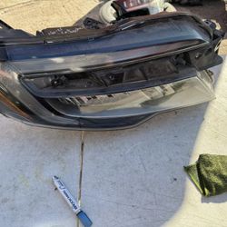 Honda Pilot Ridgeline Right Headlight Lid Oem